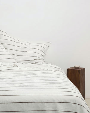 files/Duvet-Cover-Set-Pulled-Back-Truffle-Stripe.jpg