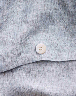 files/DuvetButtonDetailRoccoRoyal_1.jpg
