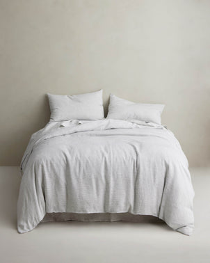 files/Duvet_Set_Pinstripe_Styled_on_Bed.jpg