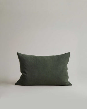 files/HeavyweightCushionCoverPineSitting.jpg