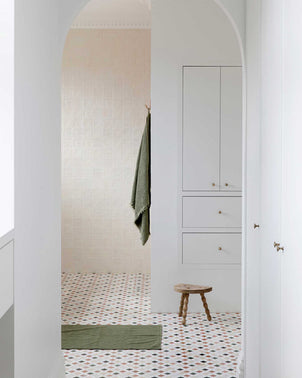 files/Linen-Towel-04_056bc900-20b4-4999-b765-c21b6b4c9e84.jpg