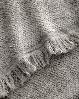 files/LinenTowelPEBBLEFringeDetail_ab0cf85c-bf37-4b52-b215-1ff08f3f2bfd.jpg