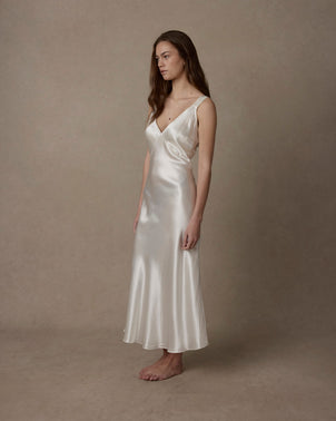 files/Silk-Slip-Ivory-01_8f85edd3-e3b4-45ca-90e3-7979076b021c.jpg