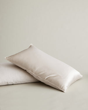Silk linen flip pillowcase in smoke color from CULTIVER, showing smooth fabric and elegant design for bed linen decor.