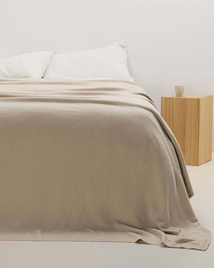 files/Wool-Blanket-Pulled-Back-Oatmeal-01.jpg